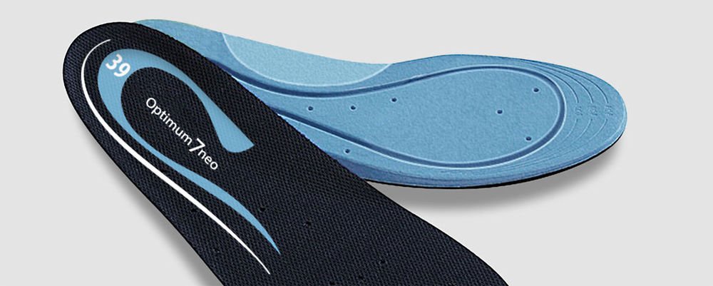 Semelle orthopédique bleue et noire imprimée du logo Optimum7neo