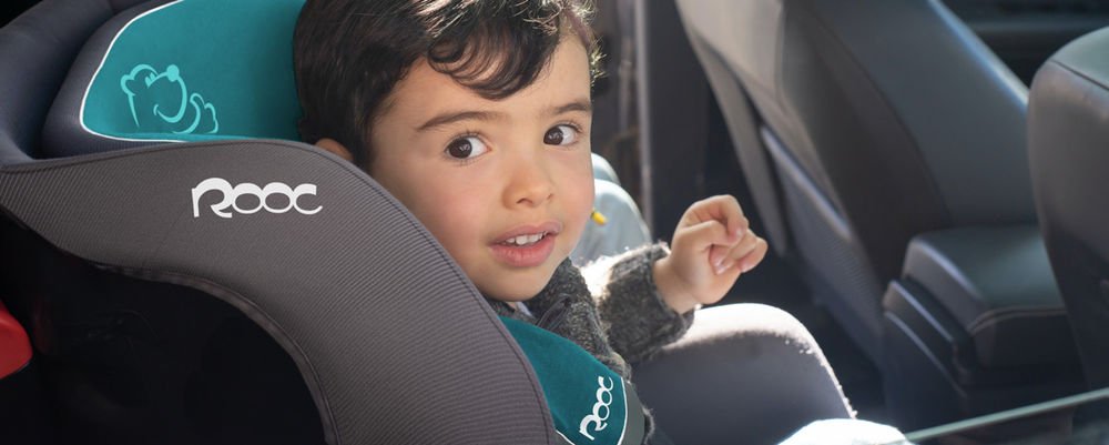 Siège auto enfant gris et bleu imprimé du logo Rooc